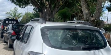 Polícia recupera veículo roubado e prende suspeito no bairro Tomba em Feira de Santana