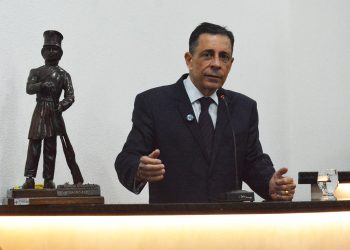 Secretário de Mobilidade explica publicação de lista com beneficiários do passe livre em Feira de Santana