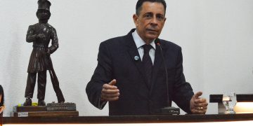 Secretário de Mobilidade explica publicação de lista com beneficiários do passe livre em Feira de Santana