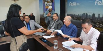 Feira de Santana ganha 20 novos táxis após auditoria do sistema de concessões