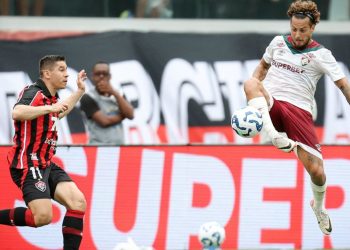 Vitória perde para o Fluminense no Barradão e segue na zona de rebaixamento