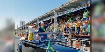 Desfile da Independência reúne milhares em Brasília com foco em soberania e meio ambiente