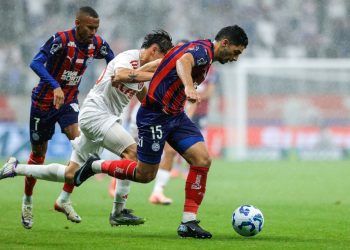 Bahia vence o Internacional na Fonte Nova e engata terceira vitória seguida no Brasileirão