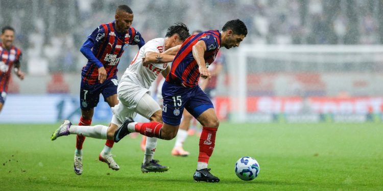 Bahia vence o Internacional na Fonte Nova e engata terceira vitória seguida no Brasileirão