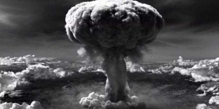 Deputado apresenta PEC que autoriza Brasil a produzir armas nucleares