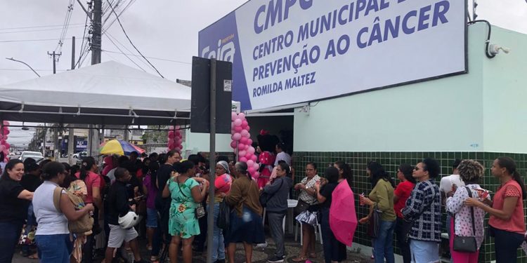 Outubro Rosa com ELAS leva saúde, prevenção e acolhimento a mulheres de Feira de Santana