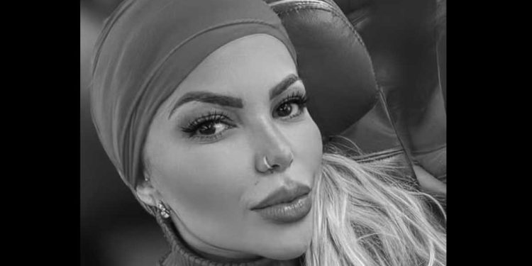 Morre a cantora Vanessa Rios aos 42 anos, vítima de câncer de pulmão