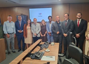 Encerramento humanizado dos lixões é tema de encontro entre MP-BA e 22 prefeitos do estado