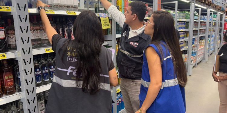 Feira de Santana intensifica fiscalização para combater bebidas adulteradas