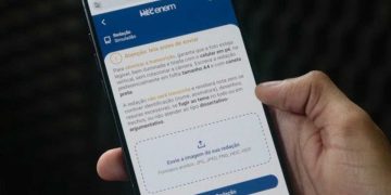 MEC lança aplicativo com simulados e correção de redações para o Enem 2025