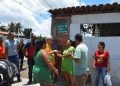 José Ronaldo visita moradores da Rua Rio Verde e promete solução definitiva para alagamentos