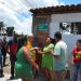 José Ronaldo visita moradores da Rua Rio Verde e promete solução definitiva para alagamentos