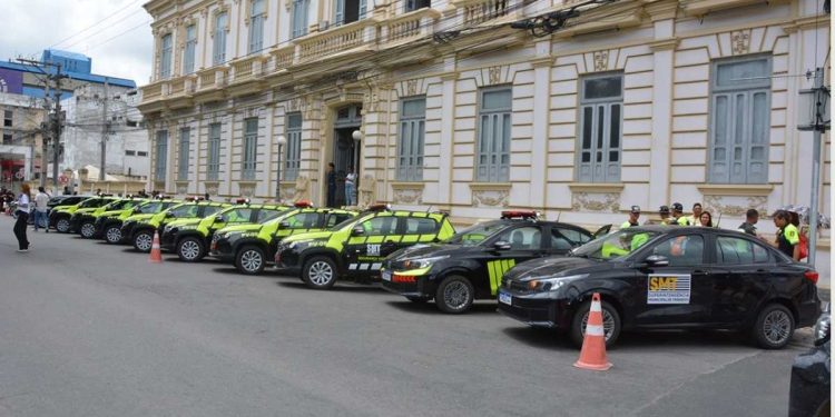 Feira de Santana recebe 11 novas viaturas para reforçar fiscalização de trânsito