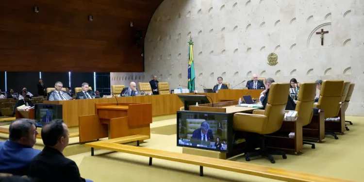 STF mantém permissão para nomeação de parentes em cargos políticos