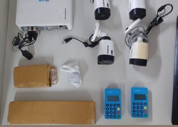 PETO da 65ª CIPM prende suspeito e apreende drogas e câmeras usadas por traficantes no Aviário