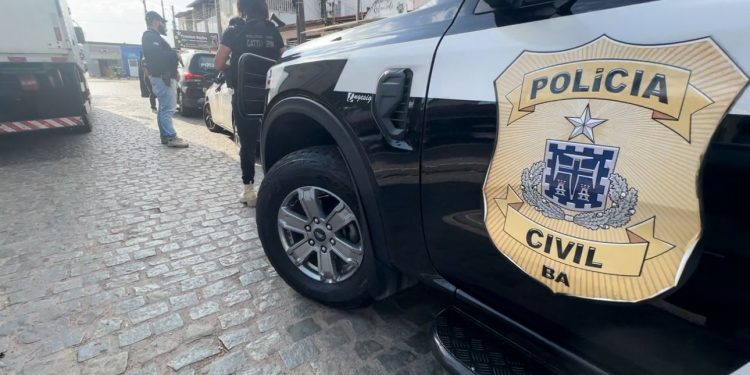 Operação Muralha reforça segurança em Feira de Santana após ação no Rio; PM prende homem e recupera veículo furtado
