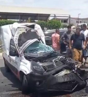 Acidente entre carreta e carro deixa uma pessoa morta na BR-116, em Santa Bárbara