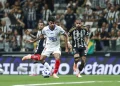 Atlético-MG aproveita expulsão e atropela o Bahia fora de casa