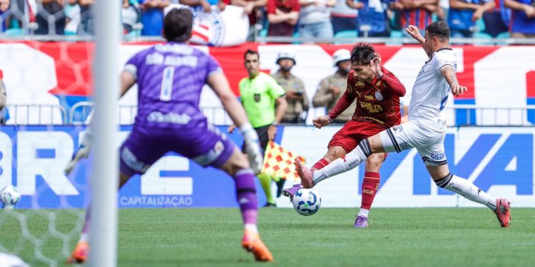 Bahia vence o Vasco na Fonte Nova, encerra jejum e volta ao G6 do Brasileirão