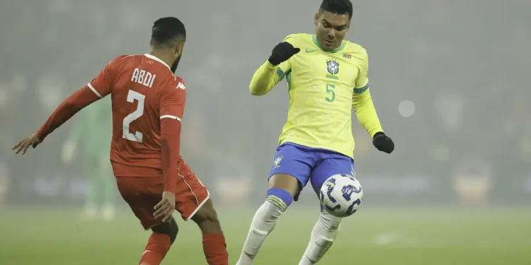 Brasil decepciona, joga mal e só empata com a Tunísia em último jogo de 2025