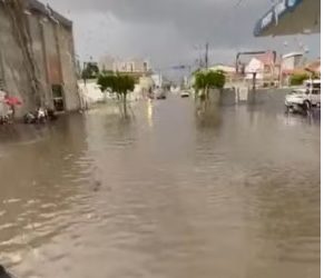 Temporal surpreende interior da Bahia e deixa cidades alagadas; Inmet emite alerta laranja para Feira de Santana