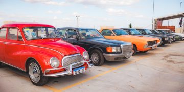 Centro de Convenções recebe o 13º Encontro de Veículos Antigos da Princesa do Sertão