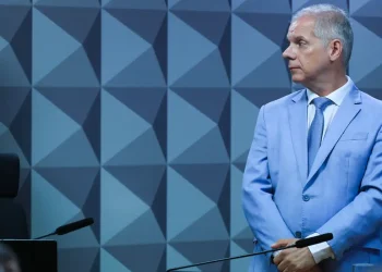 PF aponta que ex-presidente do INSS recebia R$ 250 mil por mês em propina, diz relatório da Operação Sem Desconto