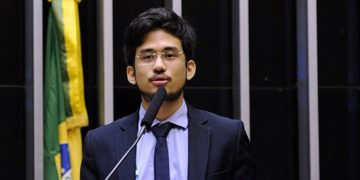 Kataguiri propõe inelegibilidade de oito anos para quem apoiar organizações criminosas