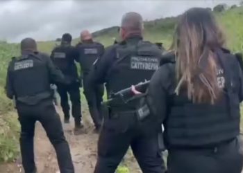 Três mortos e cinco presos em confronto entre facções e operação policial na região de Pedra do Cavalo