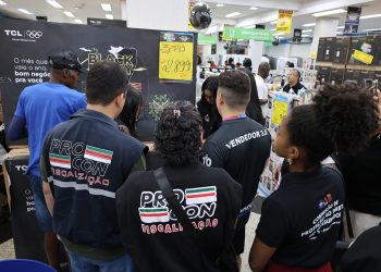 Procon intensifica fiscalização na Black Friday em Feira de Santana e garante ofertas reais no comércio