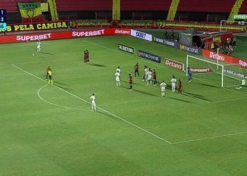 Vitória vence o Sport por 3 a 1 e dorme fora da zona do rebaixamento