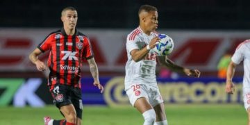 Vitória vence o Inter no Barradão e deixa a zona de rebaixamento