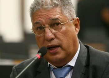 Deputado Rosemberg Pinto sofre acidente de carro em Teolândia; lider do governo se recupera bem