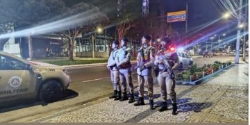 Polícia Militar prende homem com mandado de prisão após reconhecimento facial em Feira de Santana