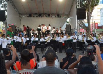Cantata do Dispensário Santana marca o 6º dia do Natal Encantado em Feira de Santana
