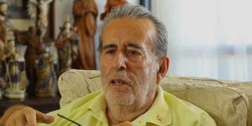 Morre aos 85 anos Carlos Libório, criador do termo “Ba-Vi” e primeiro diretor de jornalismo da TV Bahia