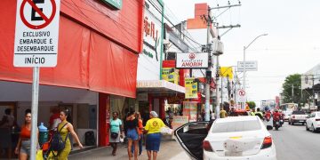 Feira de Santana ganha novas áreas de embarque e desembarque para melhorar o trânsito