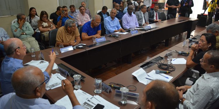 José Ronaldo apresenta balanço das ações do Governo Municipal de Feira em 2025