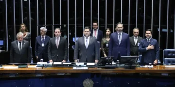 Congresso aprova Orçamento de 2026 com R$ 6,5 trilhões e meta de superávit