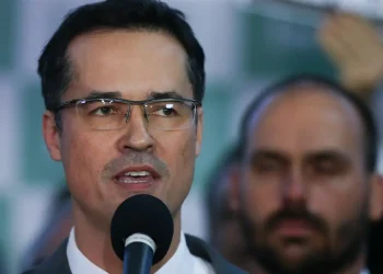 Deltan paga indenização de R$ 146 mil a Lula por PowerPoint da Lava Jato