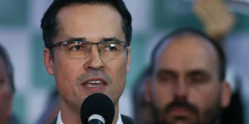 Deltan paga indenização de R$ 146 mil a Lula por PowerPoint da Lava Jato