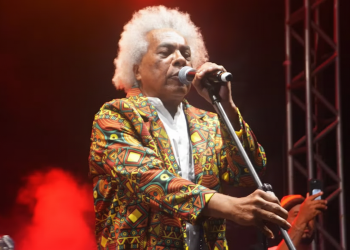 Referência do reggae baiano, Tonho Dionorina segue internado em estado estável em Feira de Santana