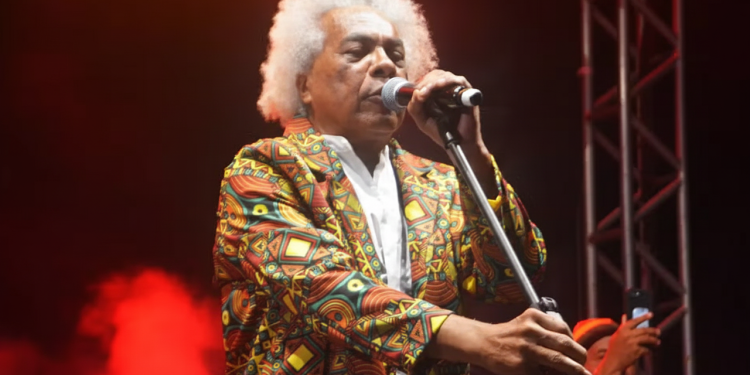 Referência do reggae baiano, Tonho Dionorina segue internado em estado estável em Feira de Santana