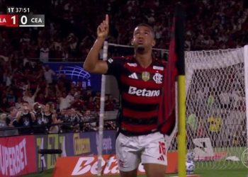 Flamengo vence o Ceará, é campeão brasileiro e encerra ano mágico com mais um título