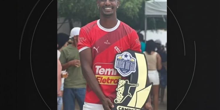 Jogador de futebol morre em acidente de moto no interior da Bahia