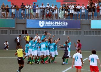 Natal Show de Bola transforma futebol em gesto de solidariedade em Feira de Santana