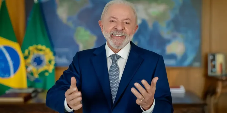 Lula anuncia isenção do IR para renda até R$ 5 mil e diz que desigualdade no Brasil é a menor da história