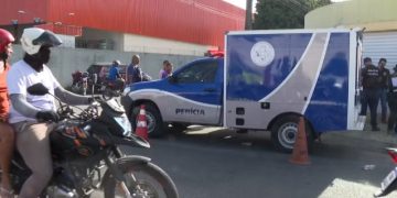 Jovem de 21 anos morre após colisão entre moto e carro em Feira de Santana