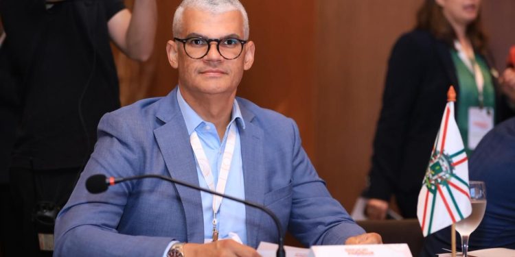 Pablo Roberto leva iniciativas educacionais de Feira de Santana a encontro nacional em Brasília