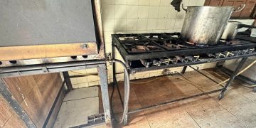 Vigilância Sanitária interdita restaurante na Getúlio Vargas